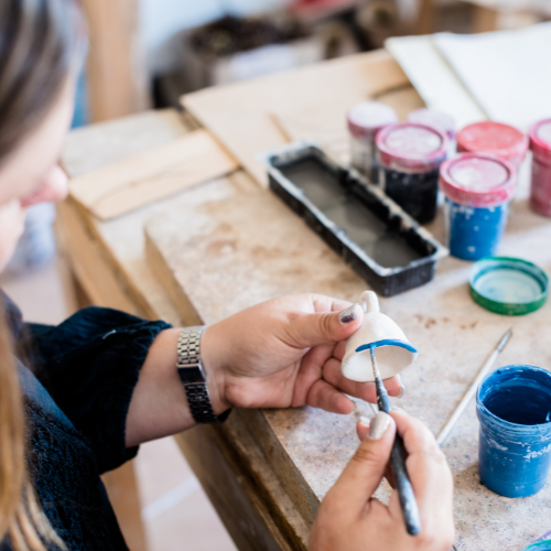 Curso de decoracion y pintura en ceramica para emprendedores